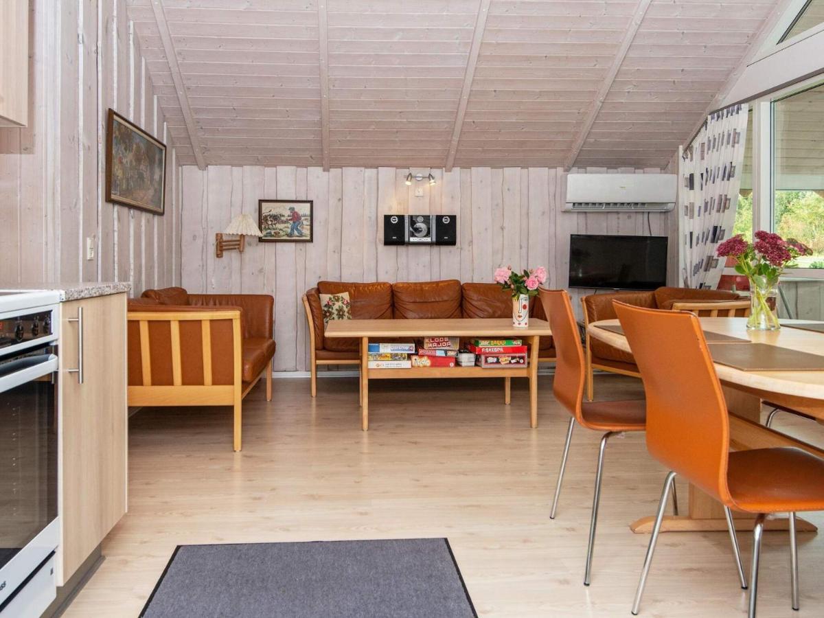 8 Person Holiday Home In Hovborg Dış mekan fotoğraf